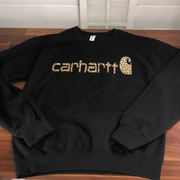 Tops - Leopard Detail Crewneck! 🐆